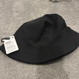 Lululemon bucket hat M/L both ways